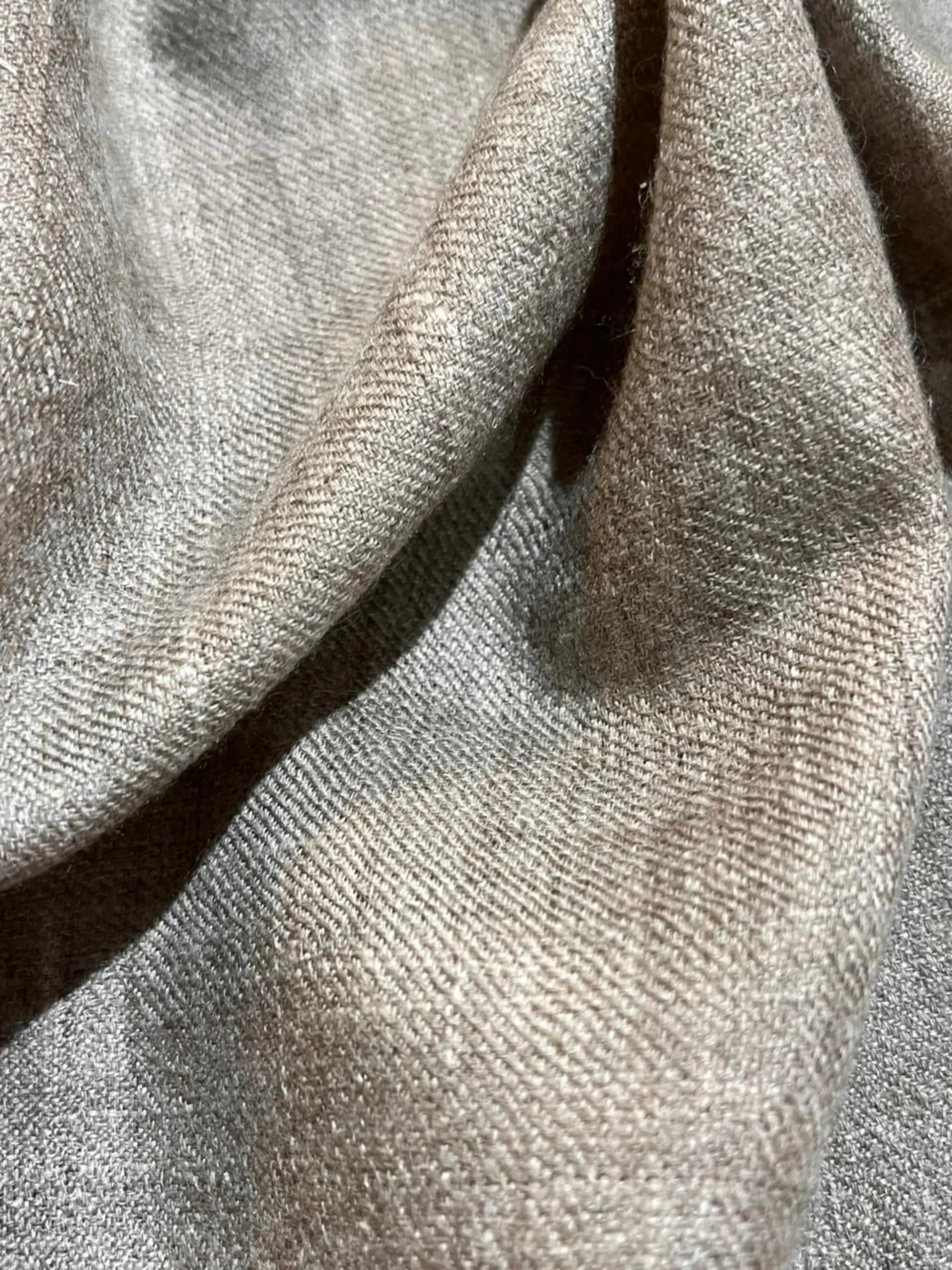 Natural White Handwoven Cashmere – 260 GSM
