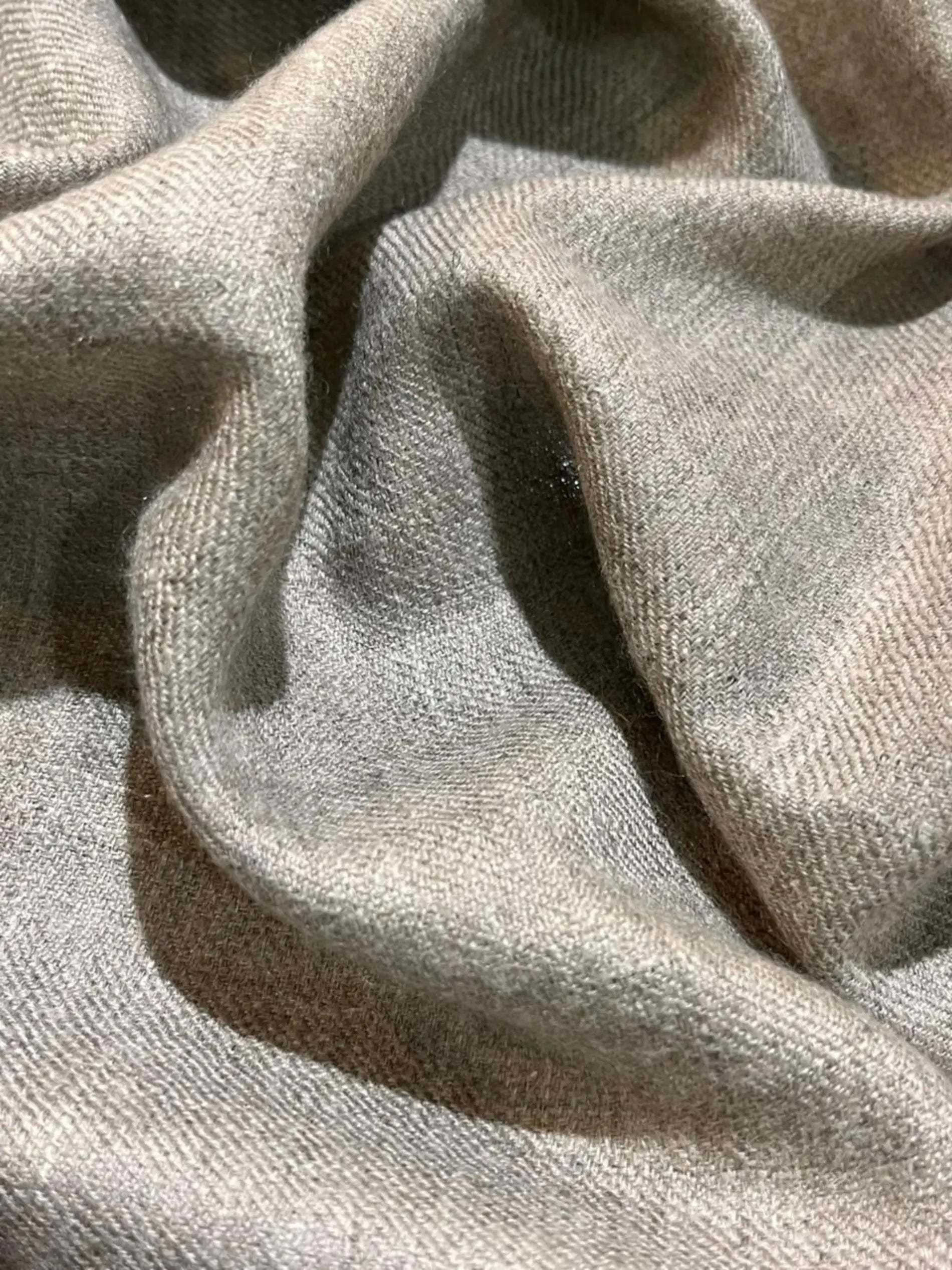 Natural White Handwoven Cashmere – 260 GSM
