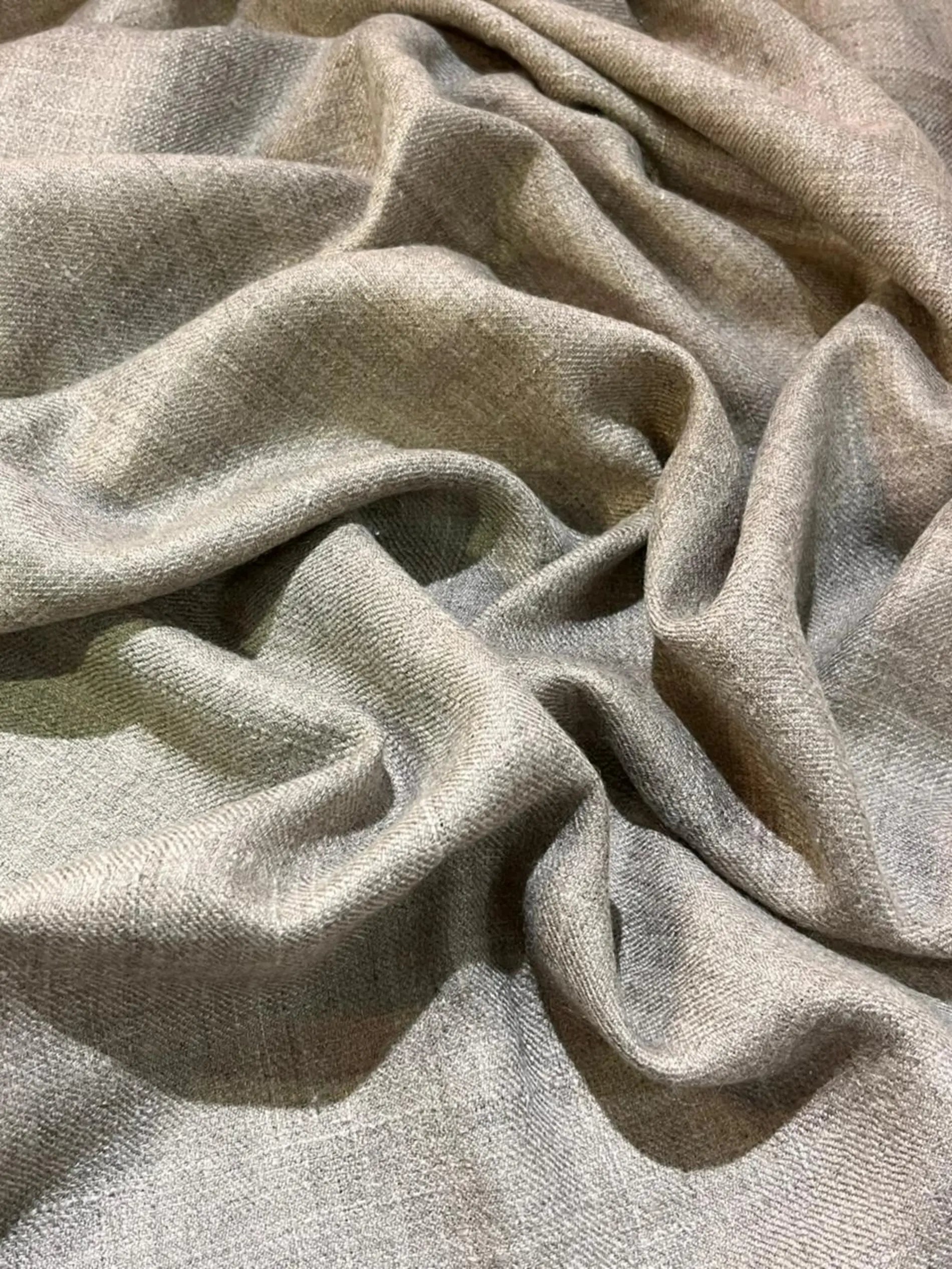 Natural White Handwoven Cashmere – 260 GSM
