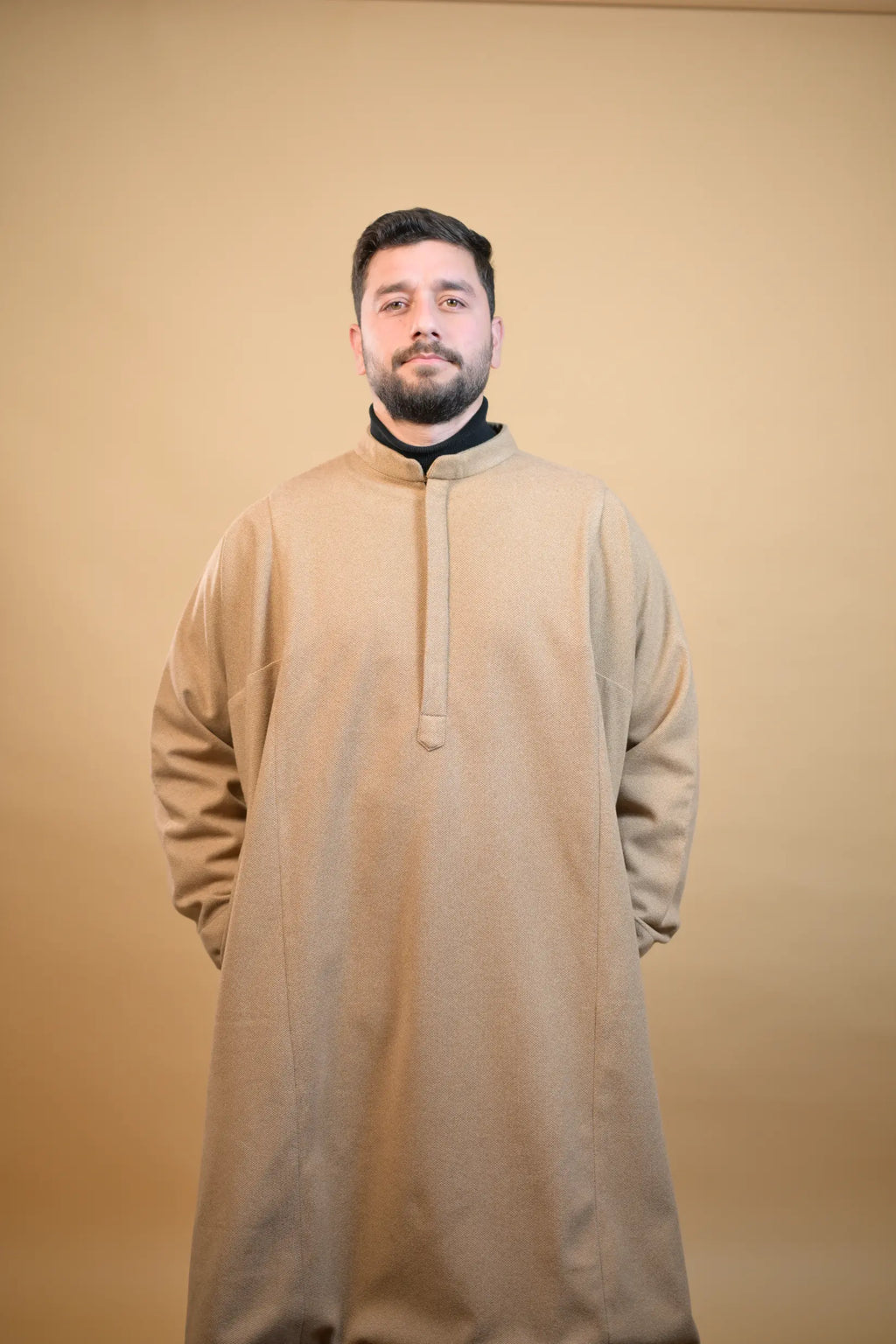 Creme Dotted Kashmiri Pheran