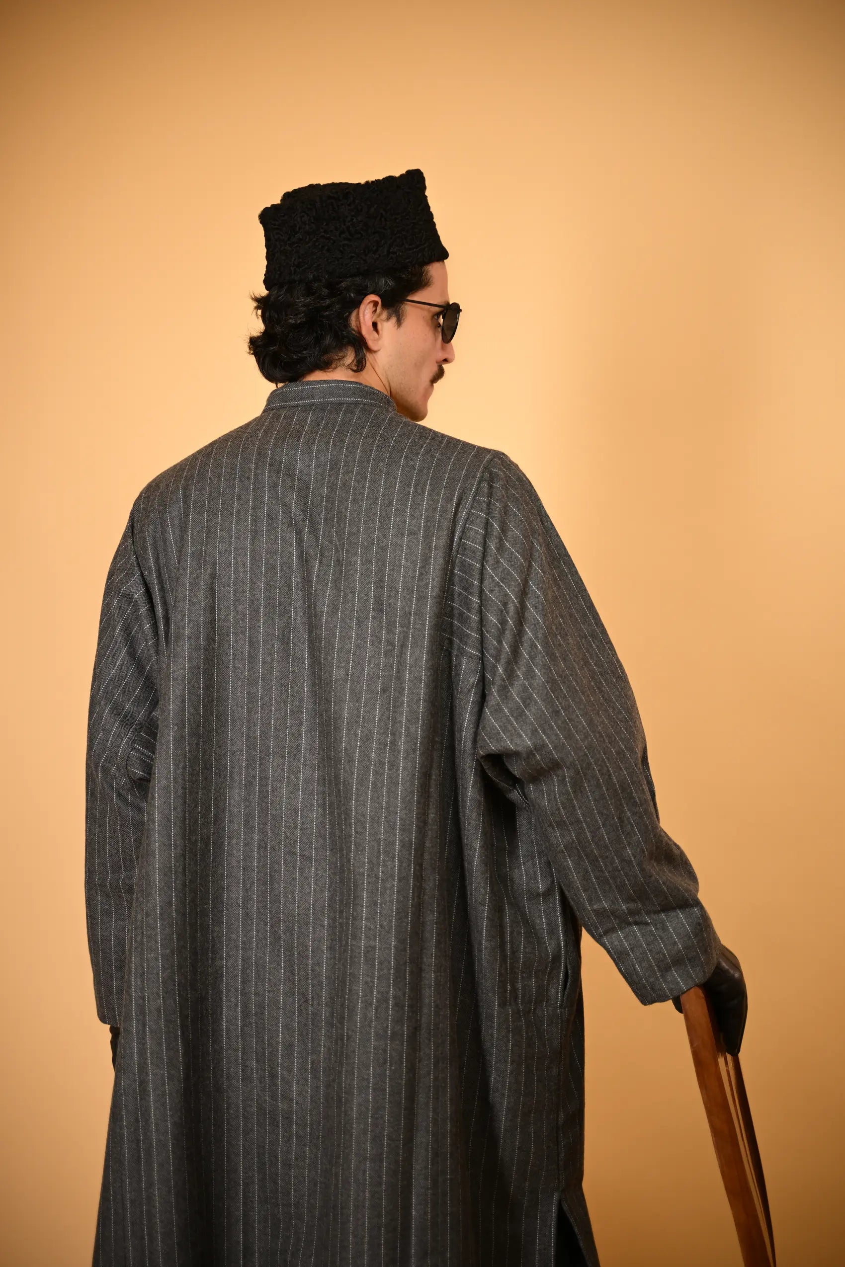 baraqah dark grey winter kashmiri traditional pheran for men 