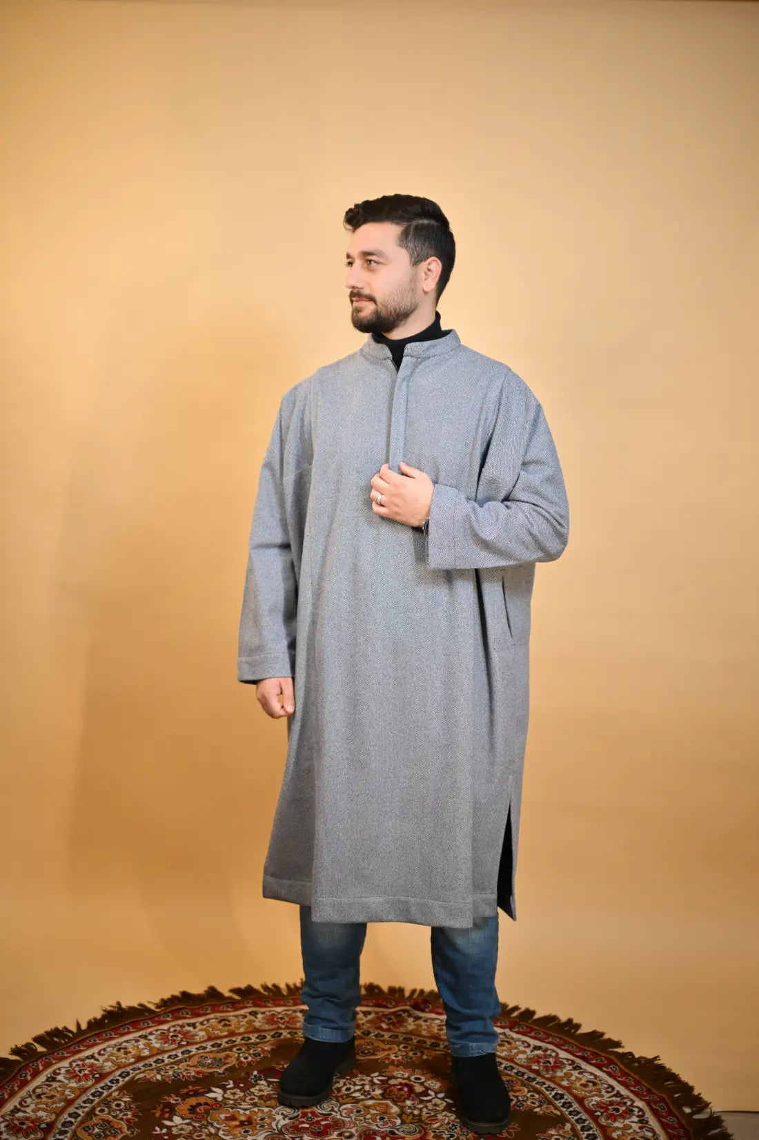 Grey Dotted Kashmiri Pheran