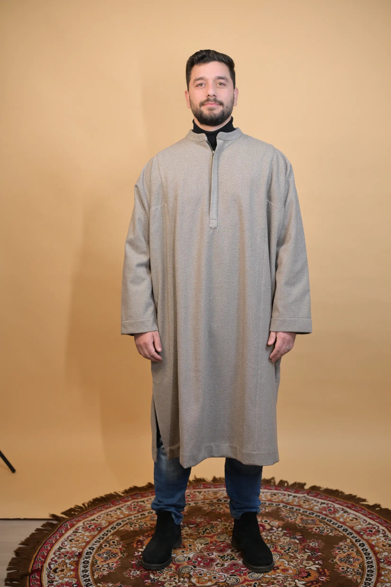 Tea Pink Dotted Kashmiri Pheran