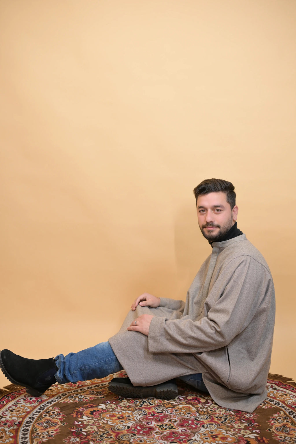 Tea Pink Dotted Kashmiri Pheran