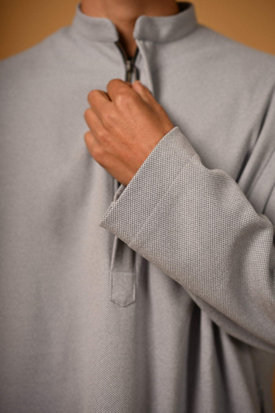 Whitish Grey Dotted Pheran