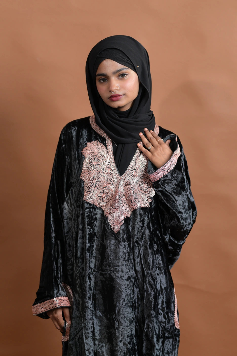 Black Kashmiri Pheran For Females