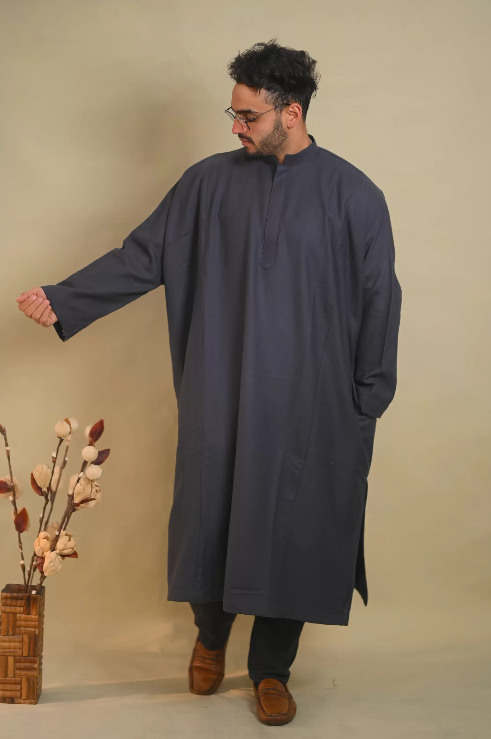 Pashtush Mens Embroidery Stole, Light Weight, Fine Wool, Navy Blue –  Pashtush Shawl Store